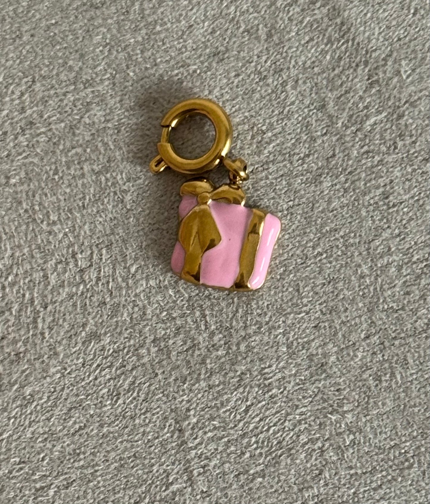 Gift Box Clip On Charm (Tarnish Free)