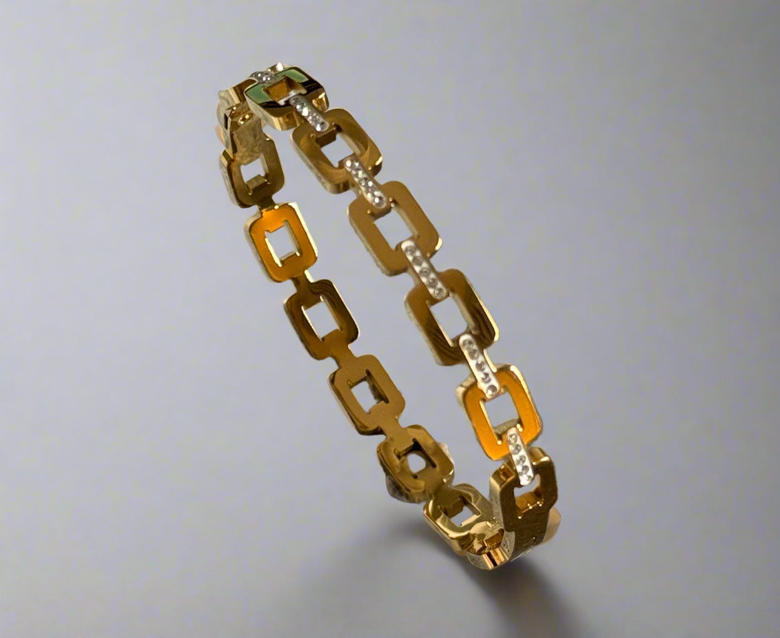 Link Bangle (Tarnish Free)