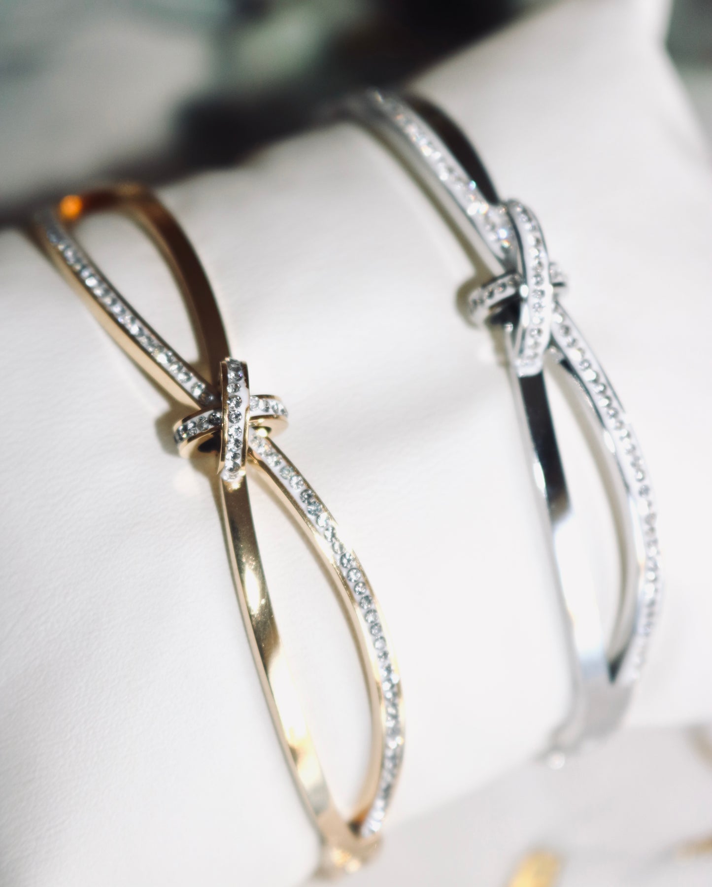 Knot Bangle (Tarnish Free)