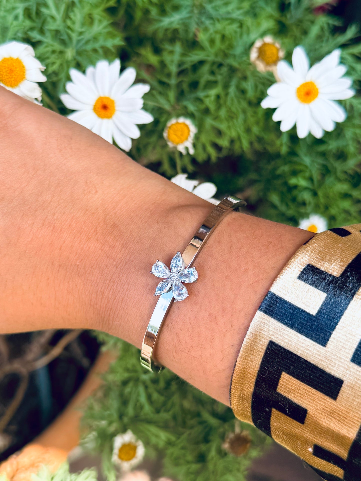 Gul Bangle Bracelet (18K Plated, Tarnish Free)