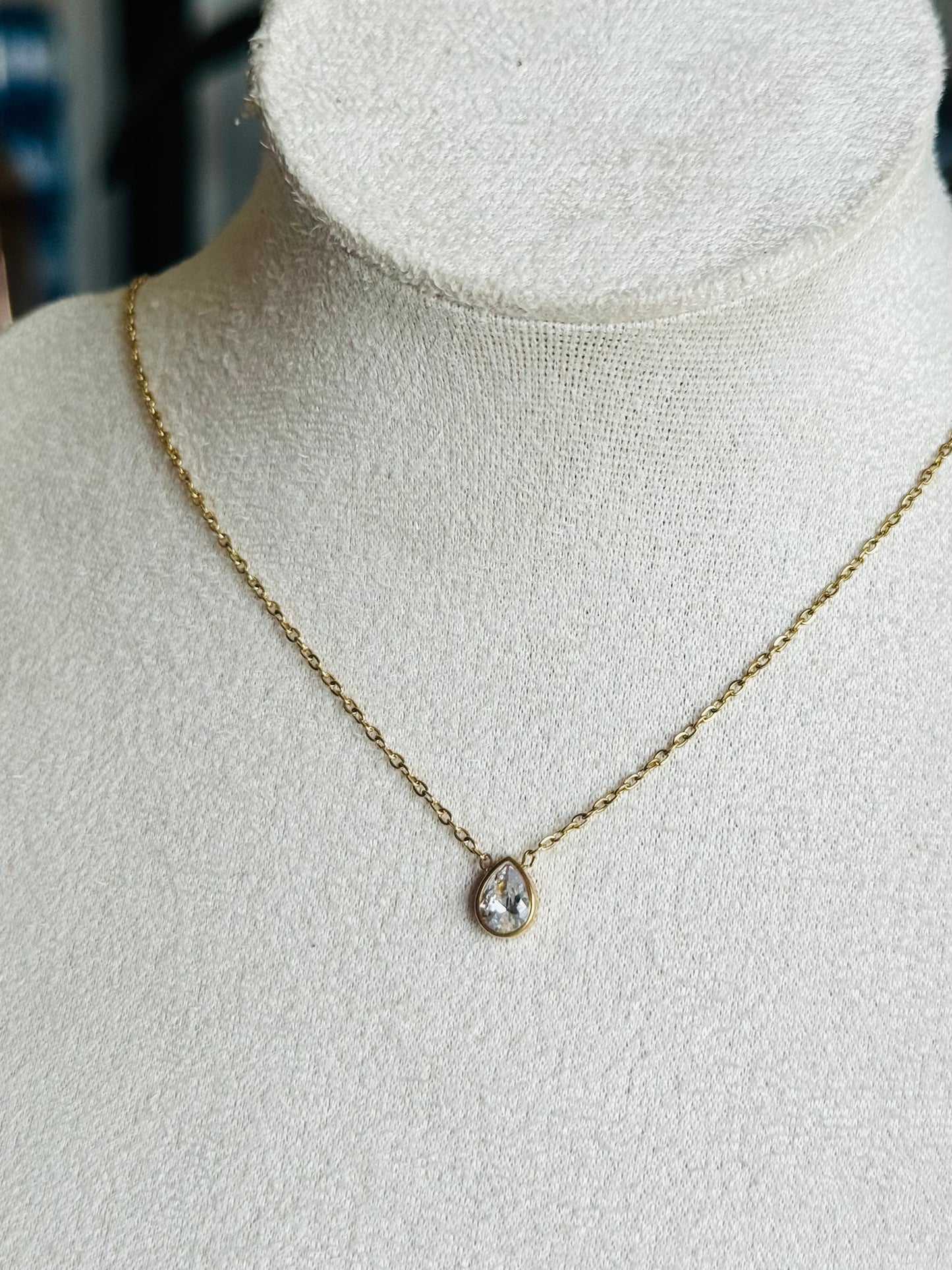 Teardrop Necklace (Tarnish Free)