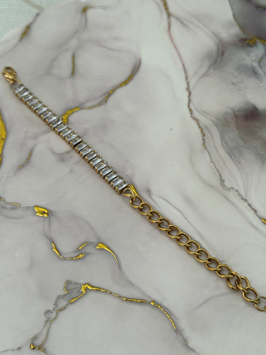 Half and Half Chunky Bracelet (Tarnish Free)