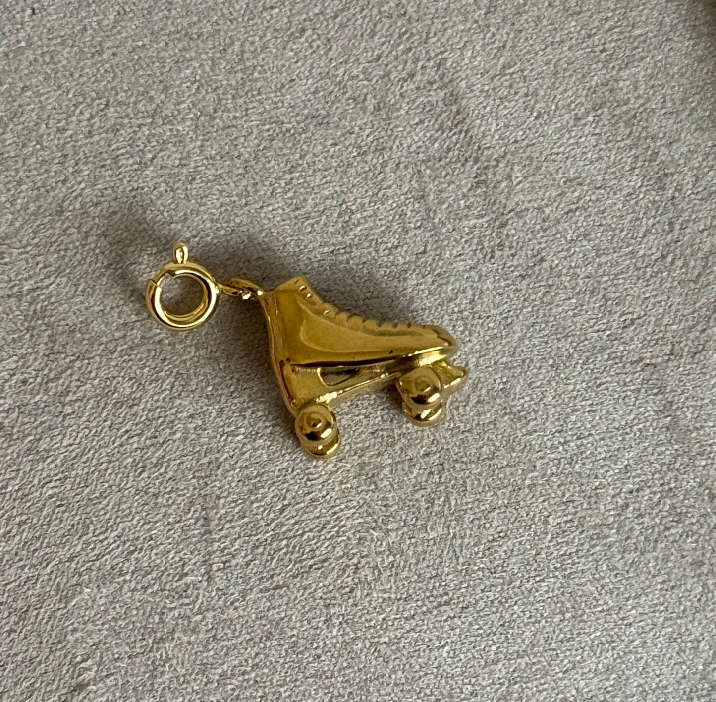 Roller Skates Clip On Charm (Tarnish Free)