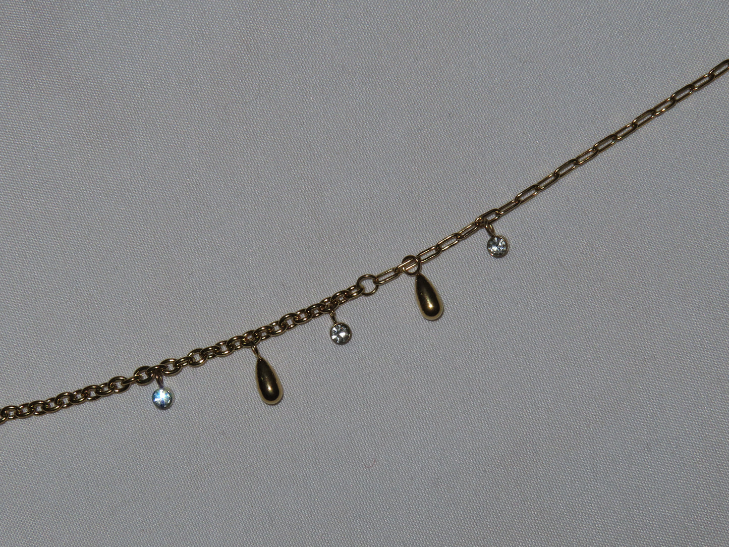 Teardrop Bracelet (Tarnish Free)