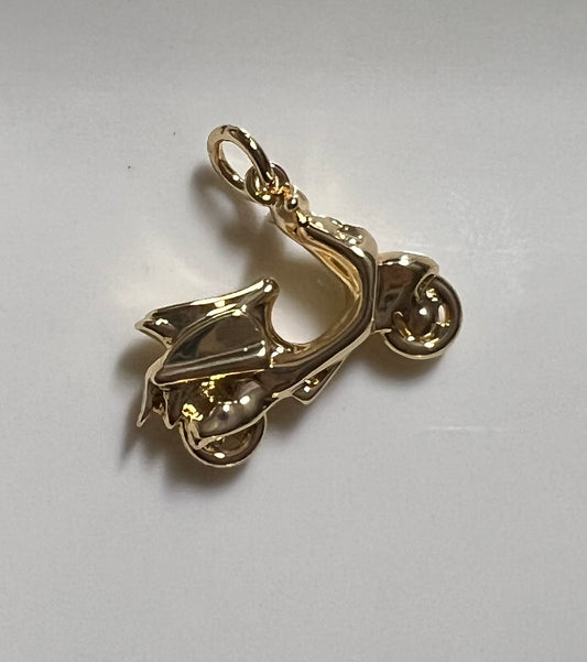 Vespa Charm