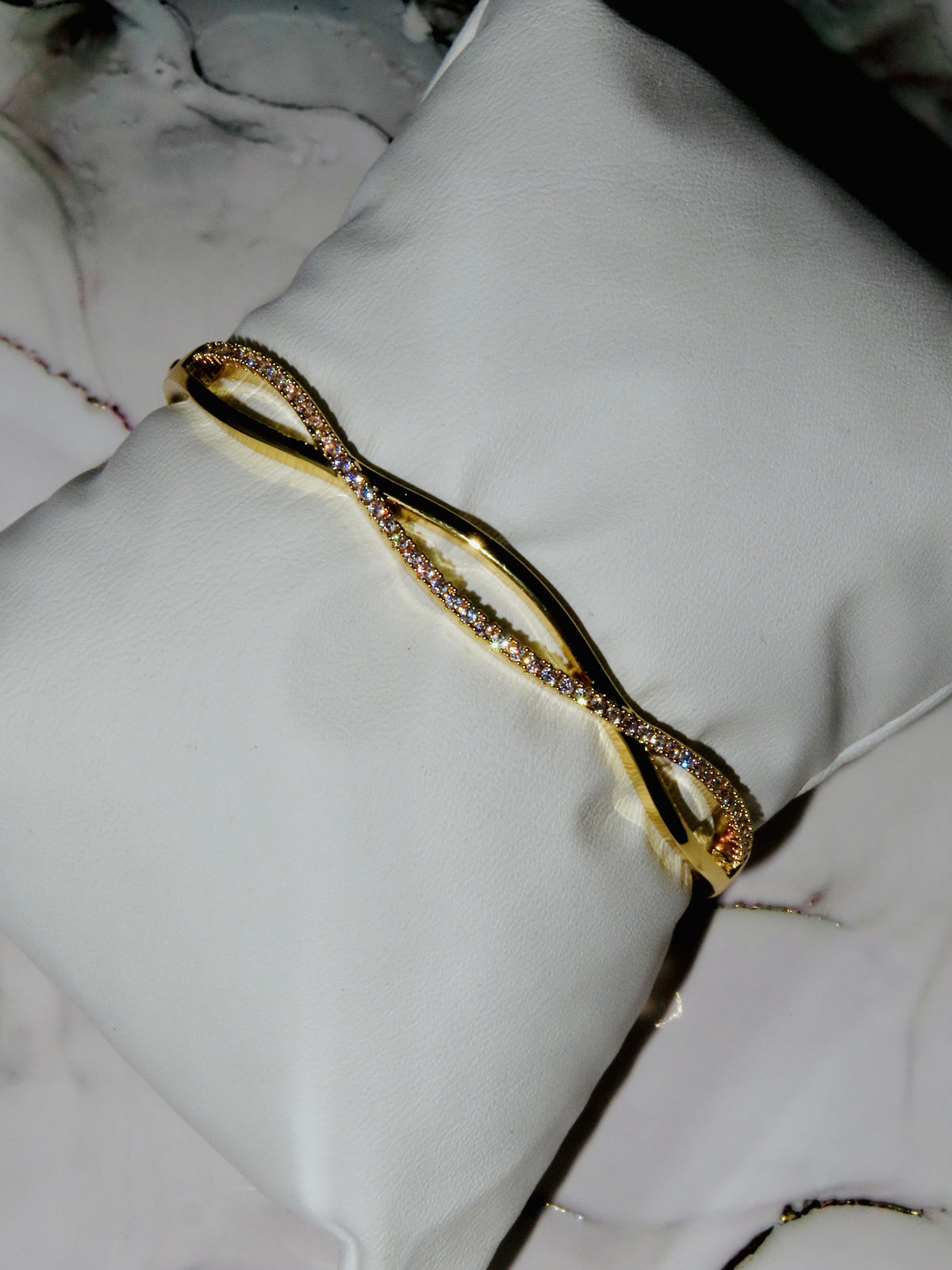 Twisted Bangle (Tarnish Free)