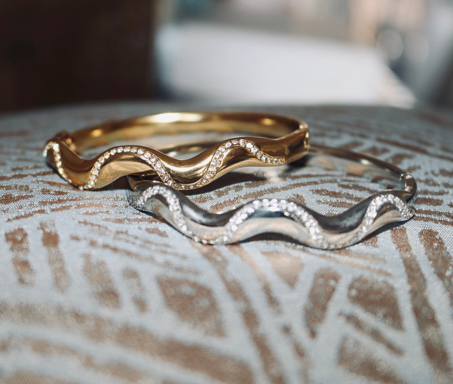 Wavy Bangle (Tarnish Free)