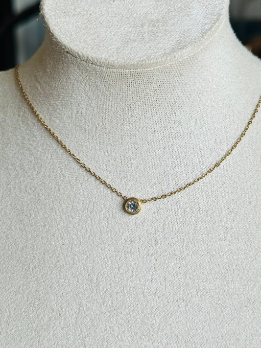 Minimalist Necklace (Tarnish Free)