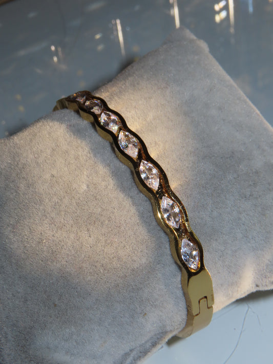 Infinity Bangle (Tarnish Free)